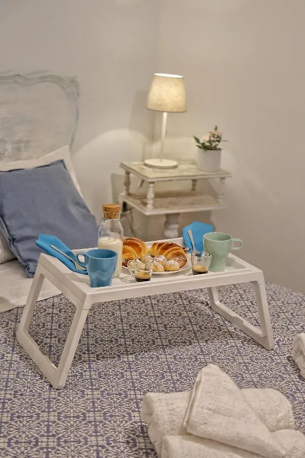 Titti E Nonna Vila Nápoles 0*,